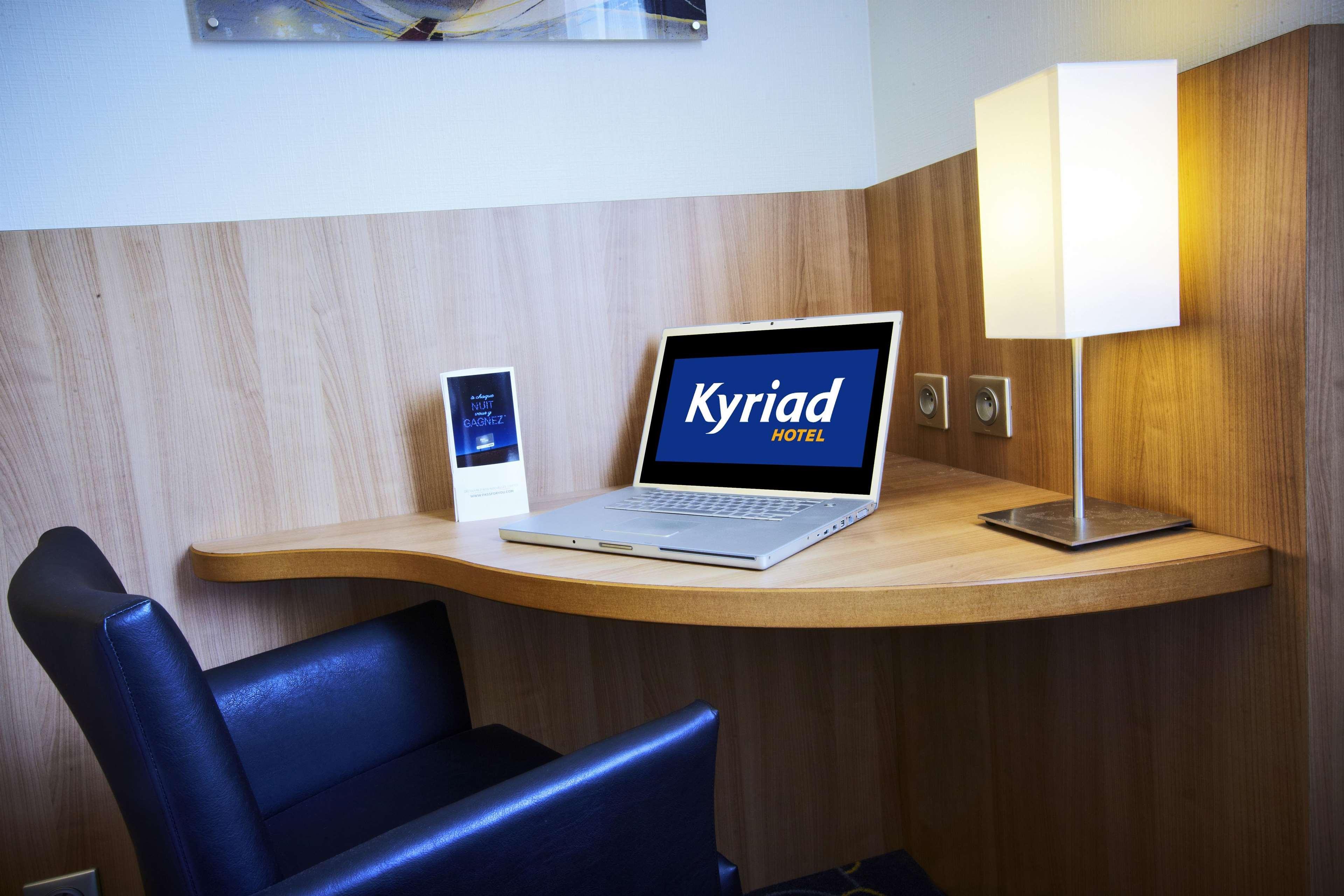Kyriad Hotel Tours Centre Екстер'єр фото