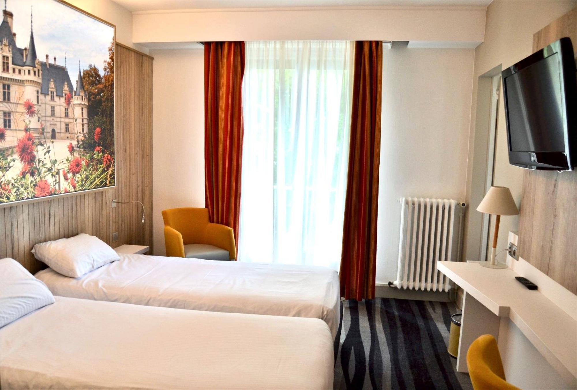 Kyriad Hotel Tours Centre Екстер'єр фото