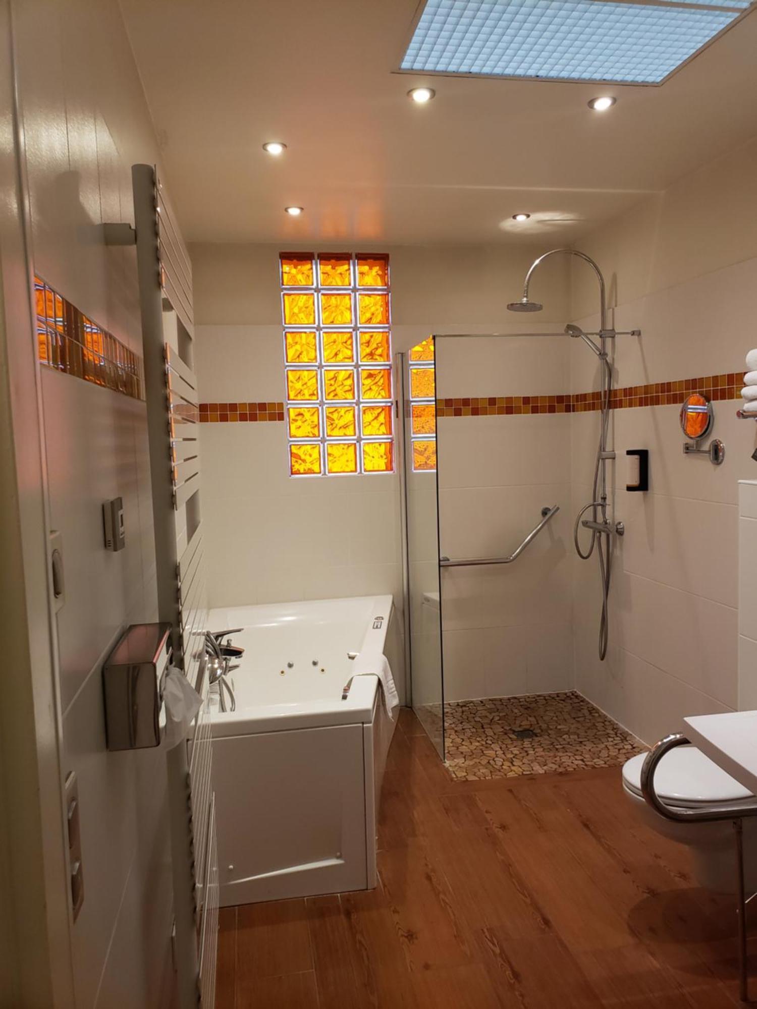 Kyriad Hotel Tours Centre Екстер'єр фото